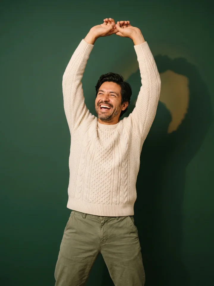 Hombre en forma sonriendo